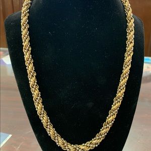 Ladies costume necklace